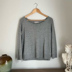 Everlane The Cashmere Ballerina Raglan Sweater in grey